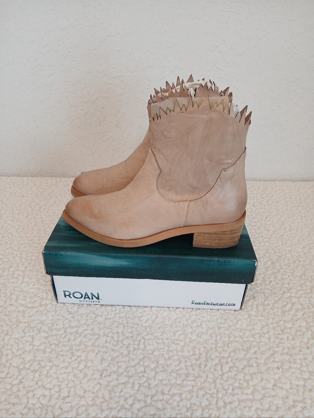 Roan by Bed Stu Diabolical Booties in Bone Womens Size 9 NIB